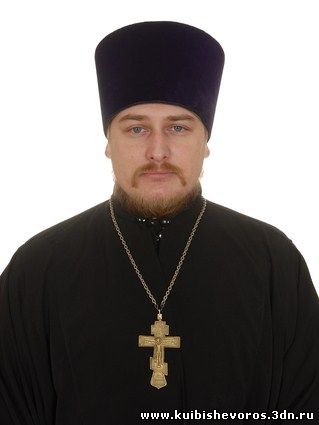 Священник Максим Вишневский